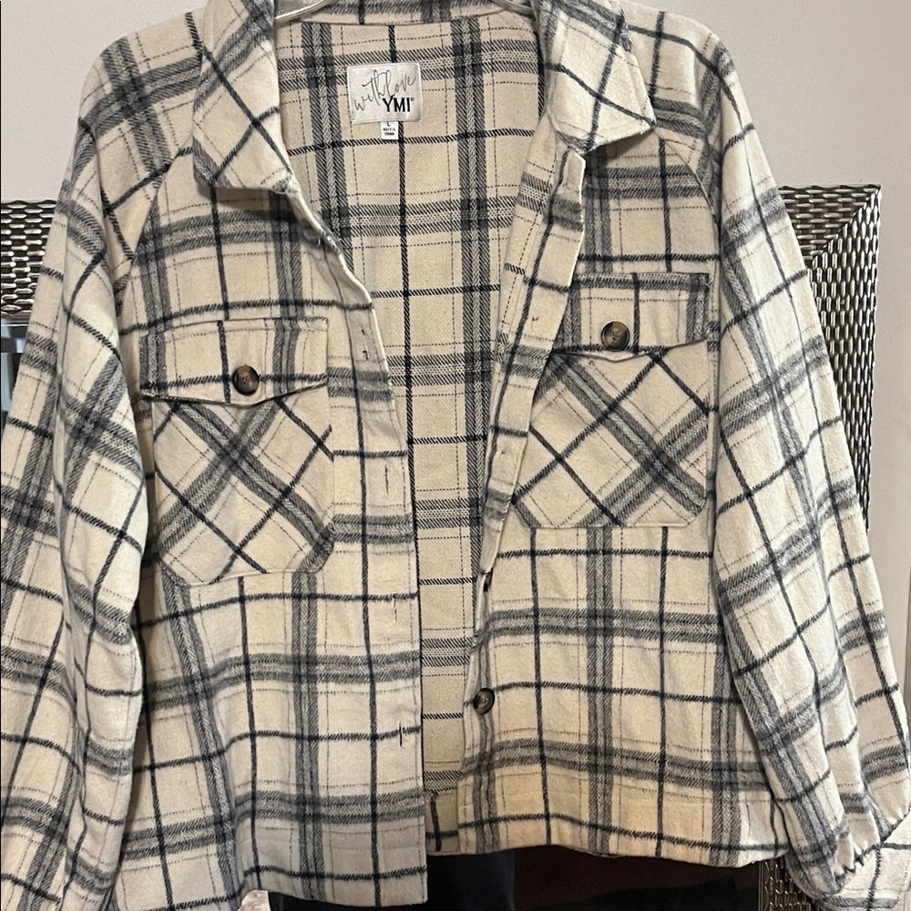 YMI Cream and Black Plaid shacket jacket Large flannel